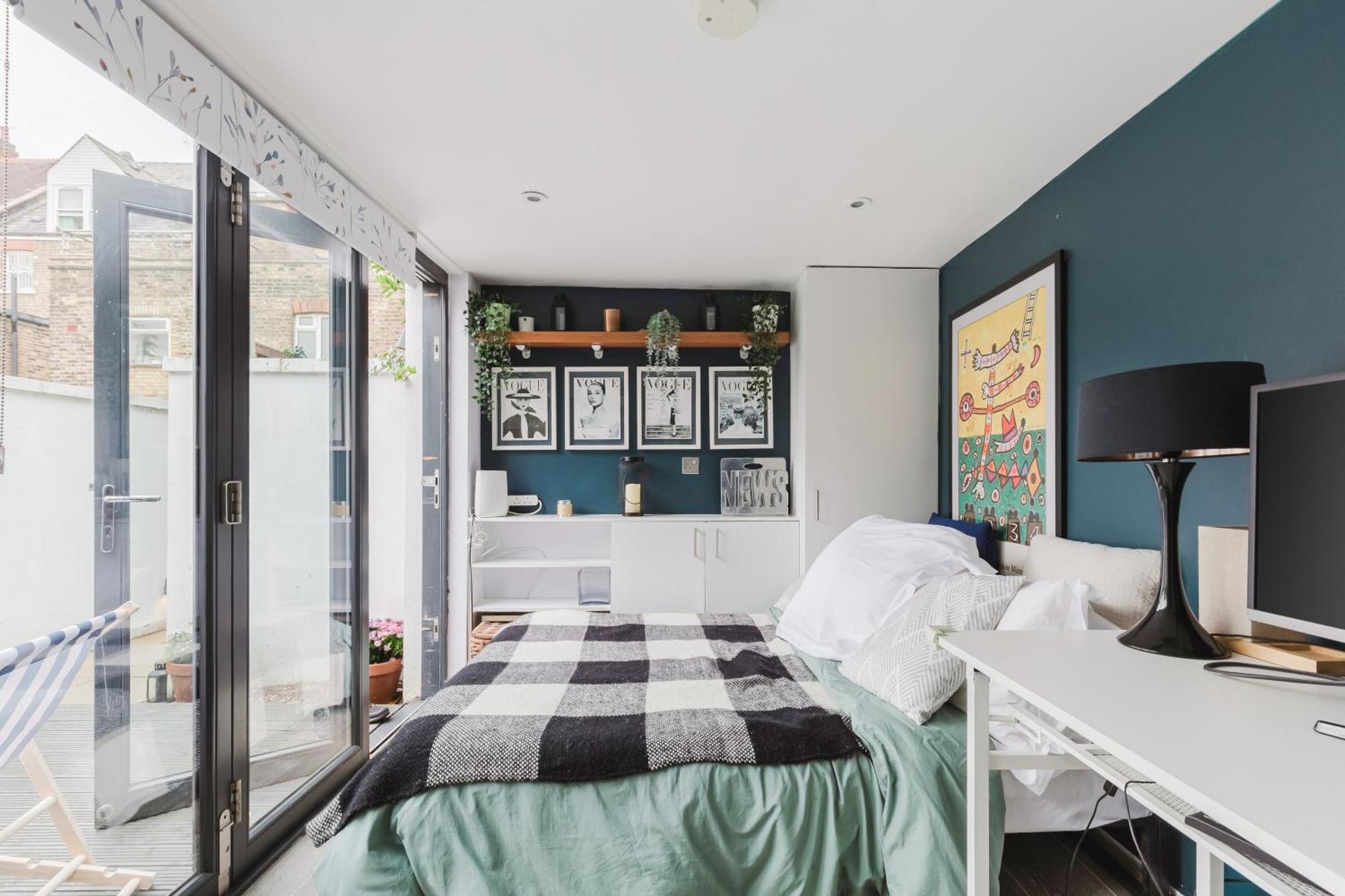 Beautiful Flat With A Garden House *