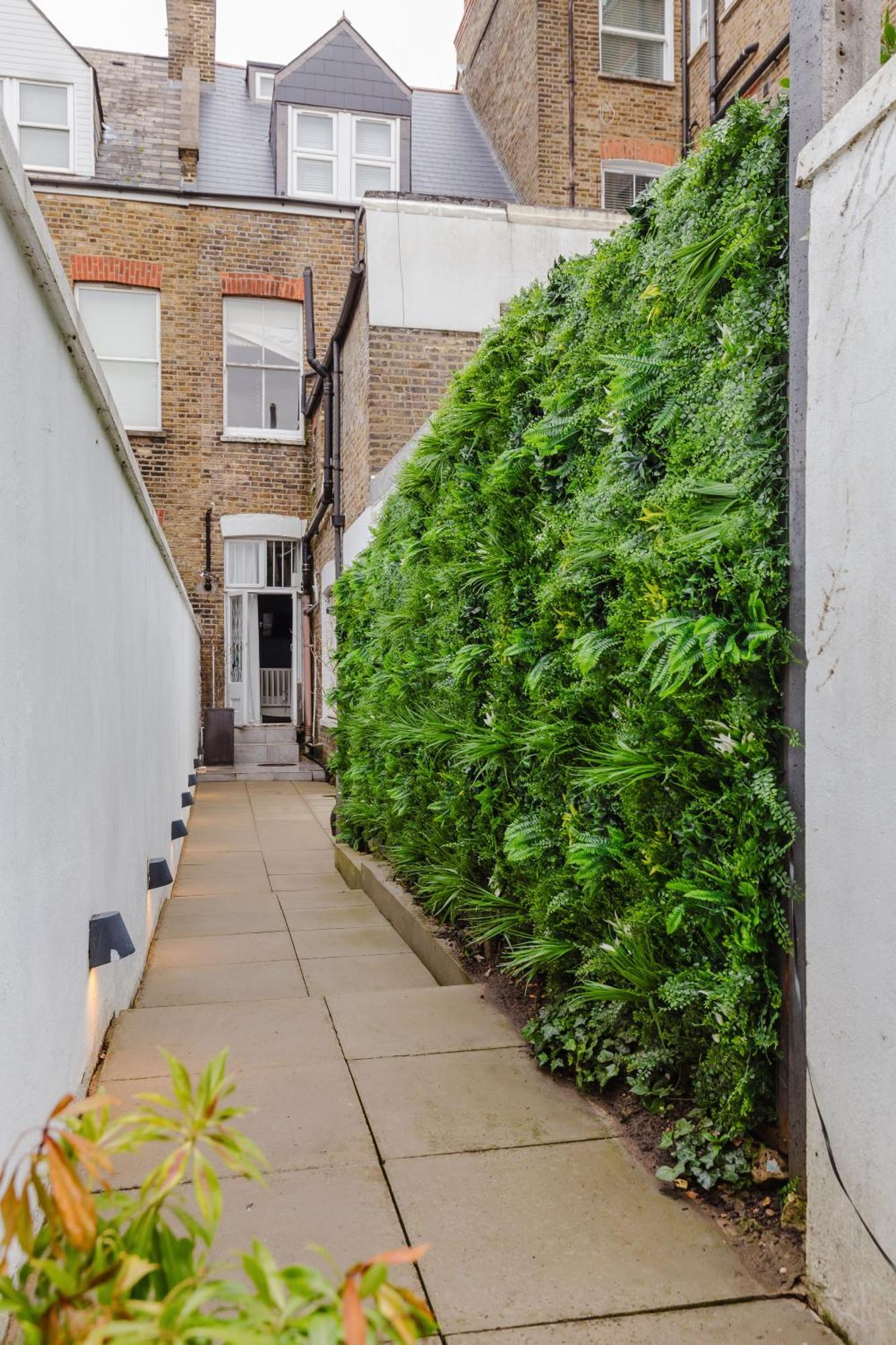 Beautiful Flat With A Garden House Londra